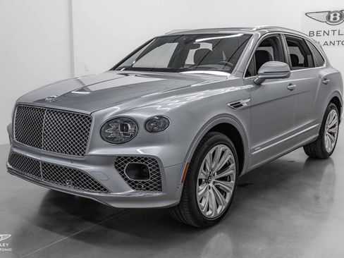 Used 2023 Bentley Bentayga AWD/4WD image 10