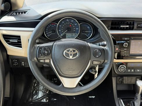 Used 2016 Toyota Corolla LE FWD image 16