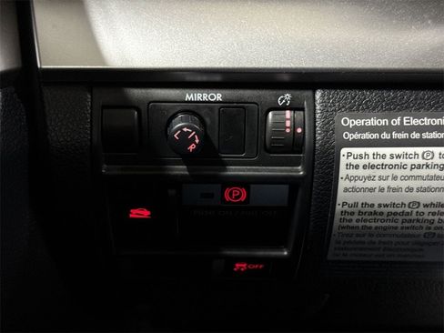 Used 2011 Subaru Outback 2.5i Premium image 16