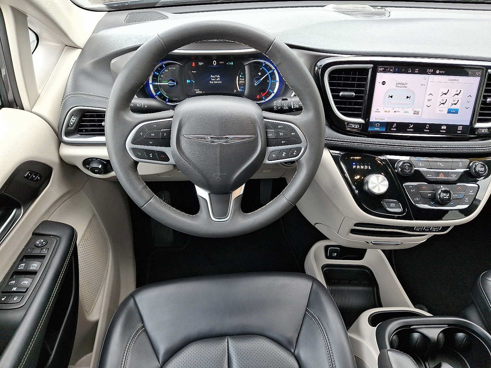 Used 2023 Chrysler Pacifica Touring-L FWD image 11