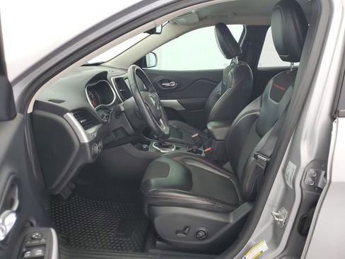 Used 2018 Jeep Cherokee Trailhawk w/ Trailer Tow Group image 18