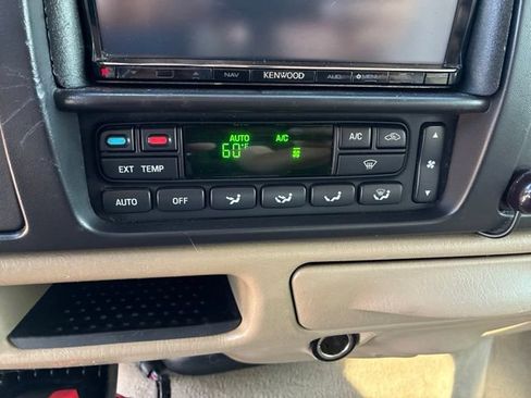 Used 2005 Ford Excursion Limited AWD/4WD image 10