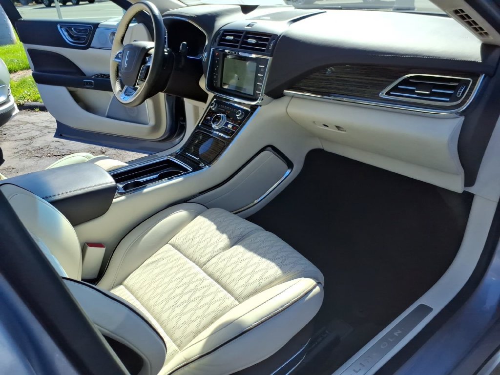 Used 2019 Lincoln Continental Black Label w/ Rear Seat Package AWD/4WD image 58