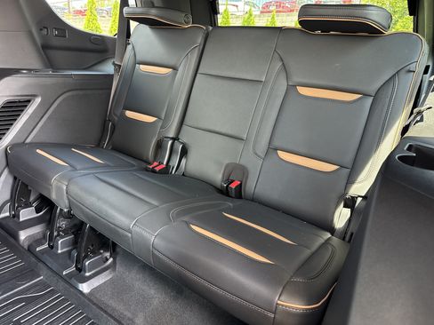 Used 2021 GMC Yukon AT4 w/ AT4 Premium Package AWD/4WD image 35