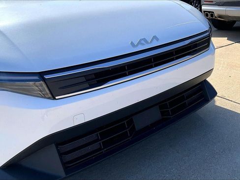 Used 2025 Kia K4 FWD image 33