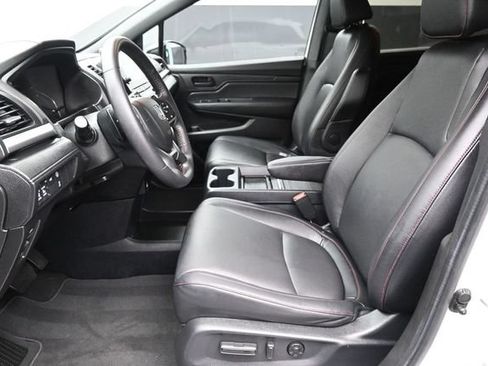 Used 2024 Honda Odyssey Sport image 18