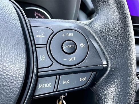 Used 2024 Toyota RAV4 LE AWD/4WD image 18