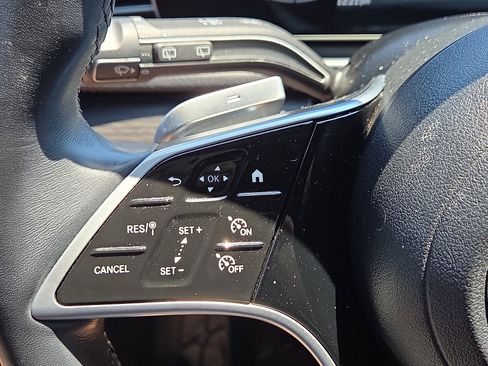 Used 2024 Mercedes-Benz GLE 350 4MATIC image 21
