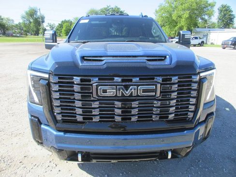 New 2026 GMC Sierra 2500 Denali Ultimate w/ Max Trailering Package AWD/4WD image 11