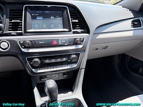 Used 2018 Hyundai Sonata SEL FWD image 17