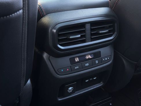 Certified 2025 Honda Pilot TrailSport image 46