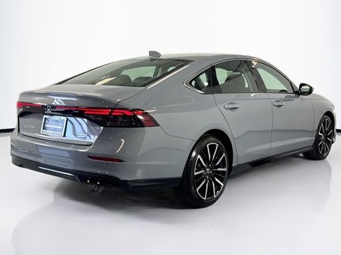 Used 2025 Honda Accord Touring image 5