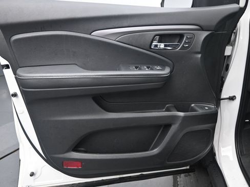 Used 2025 Honda Ridgeline RTL image 23