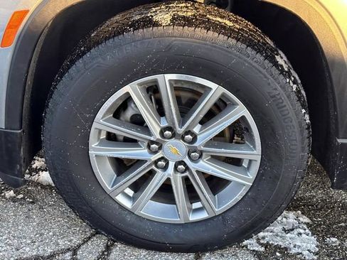 Certified 2023 Chevrolet Traverse LT image 11