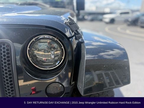 Used 2015 Jeep Wrangler Unlimited Rubicon image 16