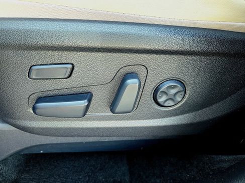 Used 2022 Hyundai Palisade Limited image 25