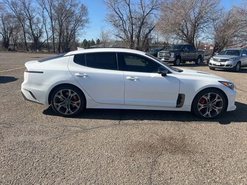 Used 2021 Kia Stinger GT image 9