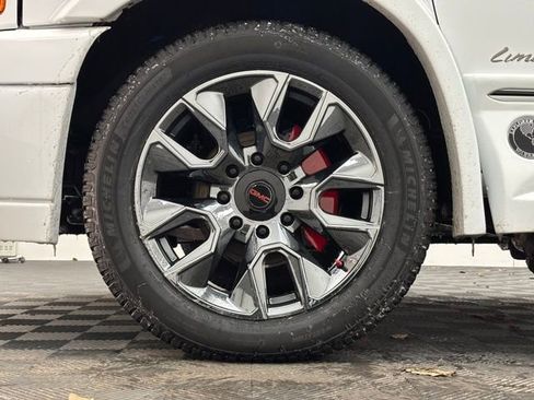 New 2025 GMC Savana 2500 Extended w/ Driver Convenience Package image 14