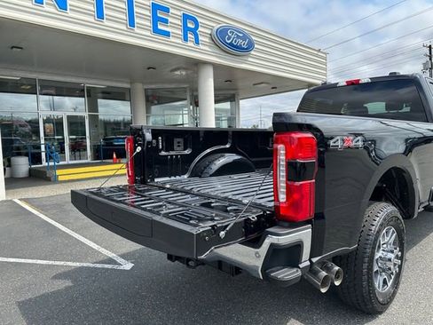 New 2025 Ford F350 Lariat image 9