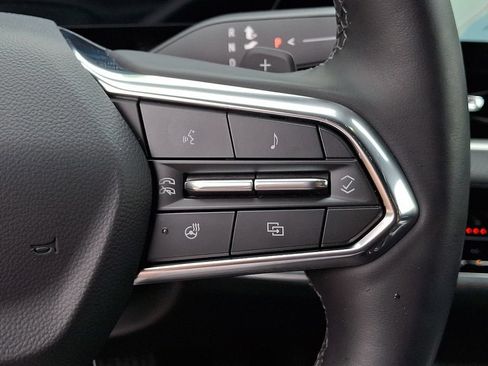 Used 2026 Chevrolet Equinox LT w/ Convenience Package II FWD image 28