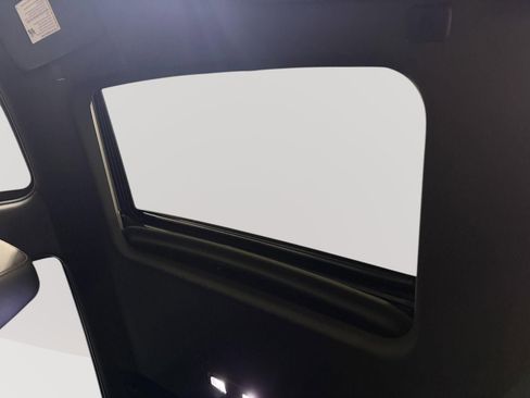 Used 2021 GMC Sierra 1500 AT4 w/ AT4 Premium Package image 17