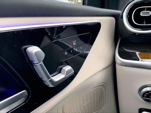 Certified 2024 Mercedes-Benz GLC 300 4MATIC image 32