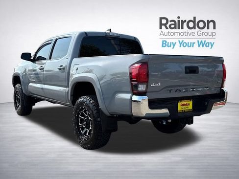 Used 2020 Toyota Tacoma SR5 AWD/4WD image 5