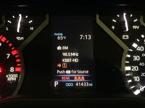 Used 2023 Toyota Tundra Limited image 17