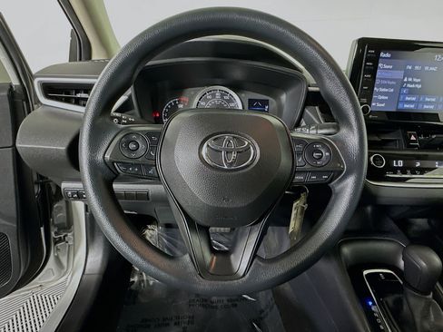 Used 2022 Toyota Corolla LE image 15