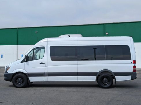 Used 2017 Mercedes-Benz Sprinter 2500 image 5