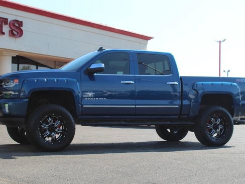Used 2017 Chevrolet Silverado 1500 LTZ Z71 w/ LTZ Plus Package AWD/4WD image 7