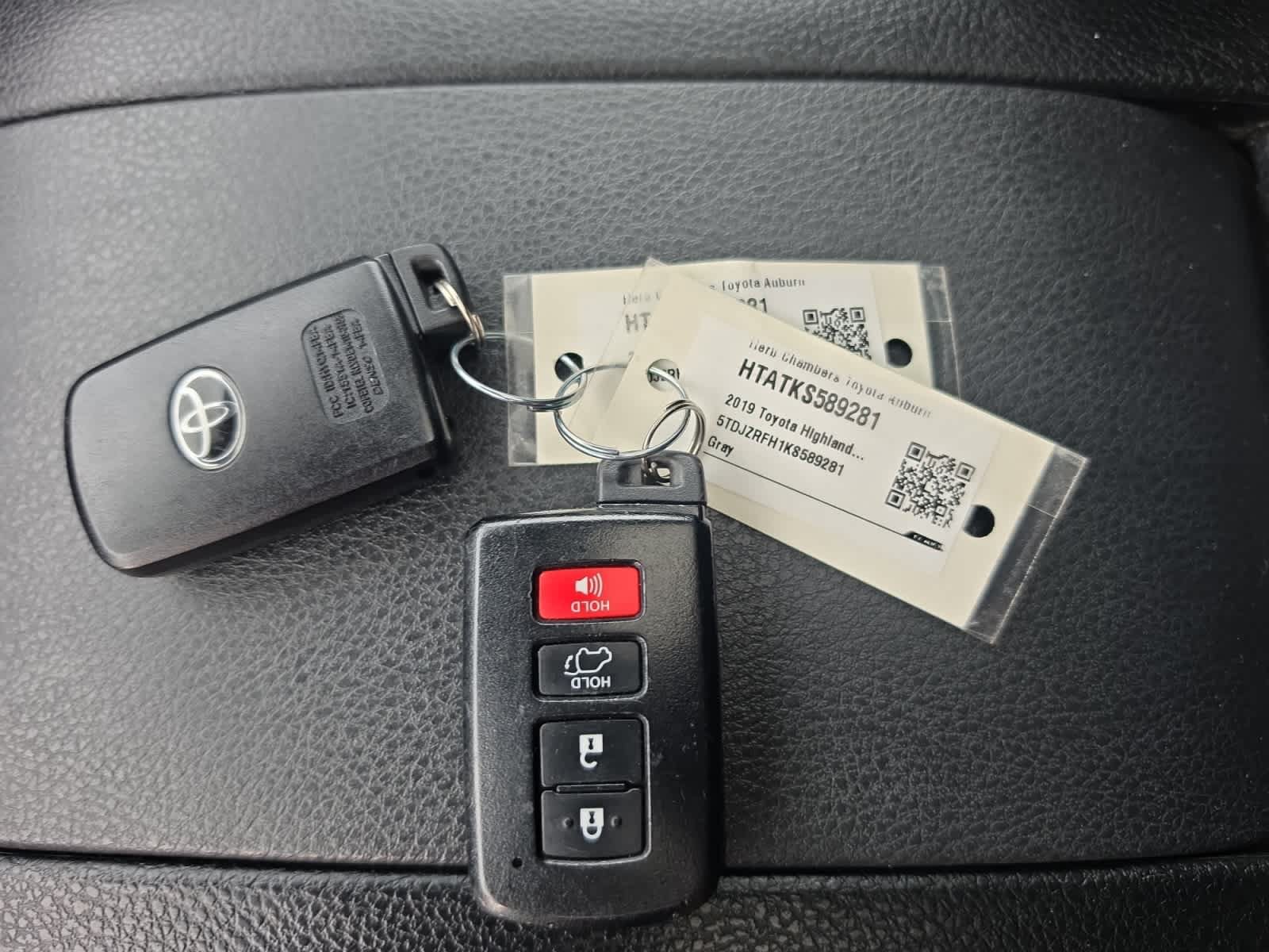 Used 2019 Toyota Highlander XLE AWD/4WD image 10