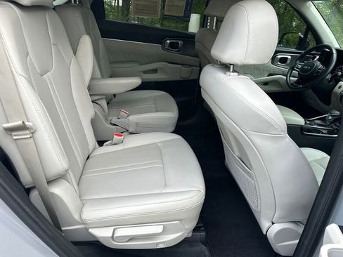 Used 2023 Kia Sorento SX FWD image 21