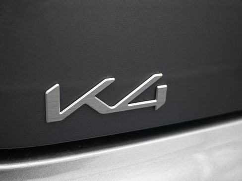 Used 2025 Kia K4 FWD image 15