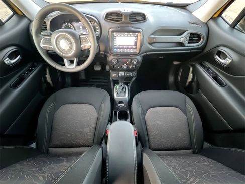Used 2023 Jeep Renegade Latitude image 16
