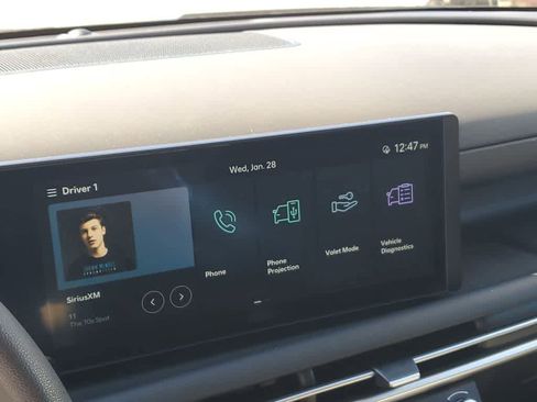 Used 2025 Hyundai Tucson SE image 27