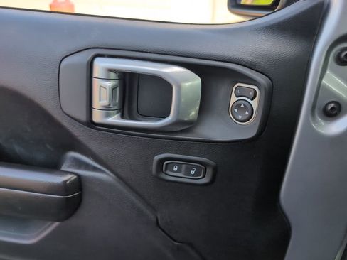 Used 2020 Jeep Gladiator Rubicon image 27