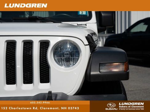 Used 2019 Jeep Wrangler Sport image 12