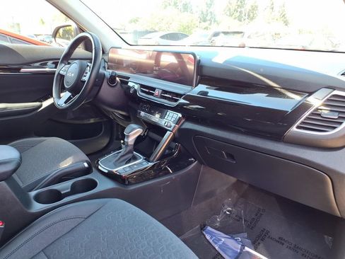 Certified 2024 Kia Seltos S AWD/4WD image 12