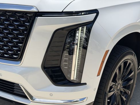 Used 2025 Cadillac Escalade Premium Luxury w/ Touring Package AWD/4WD image 8