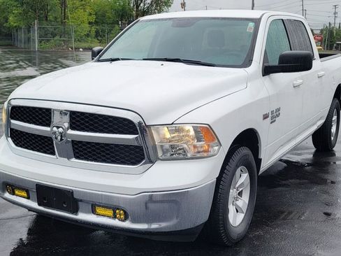 Used 2021 RAM 1500 Classic SLT AWD/4WD image 3