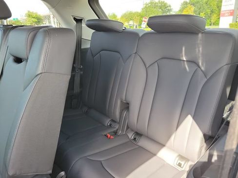 Used 2023 Audi Q7 2.0T Premium Plus w/ Premium Plus Package AWD/4WD image 13