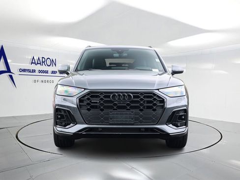 Used 2024 Audi Q5 e Prestige w/ Prestige Package AWD/4WD image 4