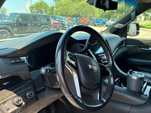 Used 2019 Cadillac Escalade ESV Platinum AWD/4WD image 8