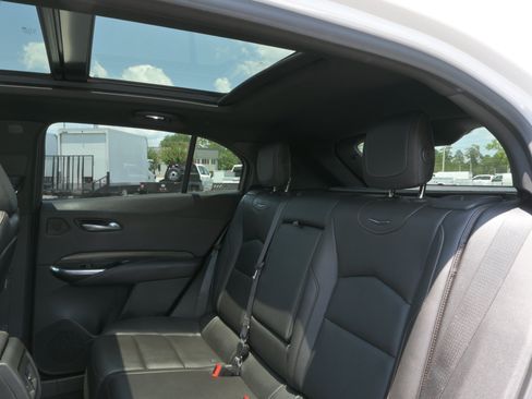 Used 2019 Cadillac XT4 Sport w/ Cold Weather Package FWD image 11