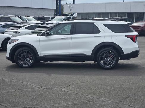 New 2026 Ford Explorer ST-Line image 12