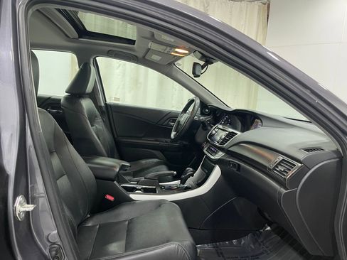 Used 2015 Honda Accord EX-L image 31