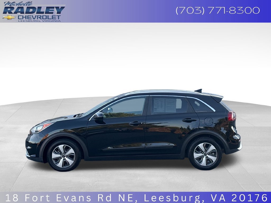 Used 2017 Kia Niro LX FWD image 2