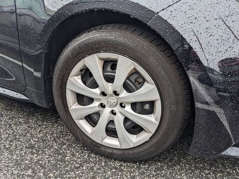 Used 2024 Toyota Corolla LE image 7