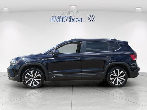 Certified 2022 Volkswagen Taos SE FWD image 4
